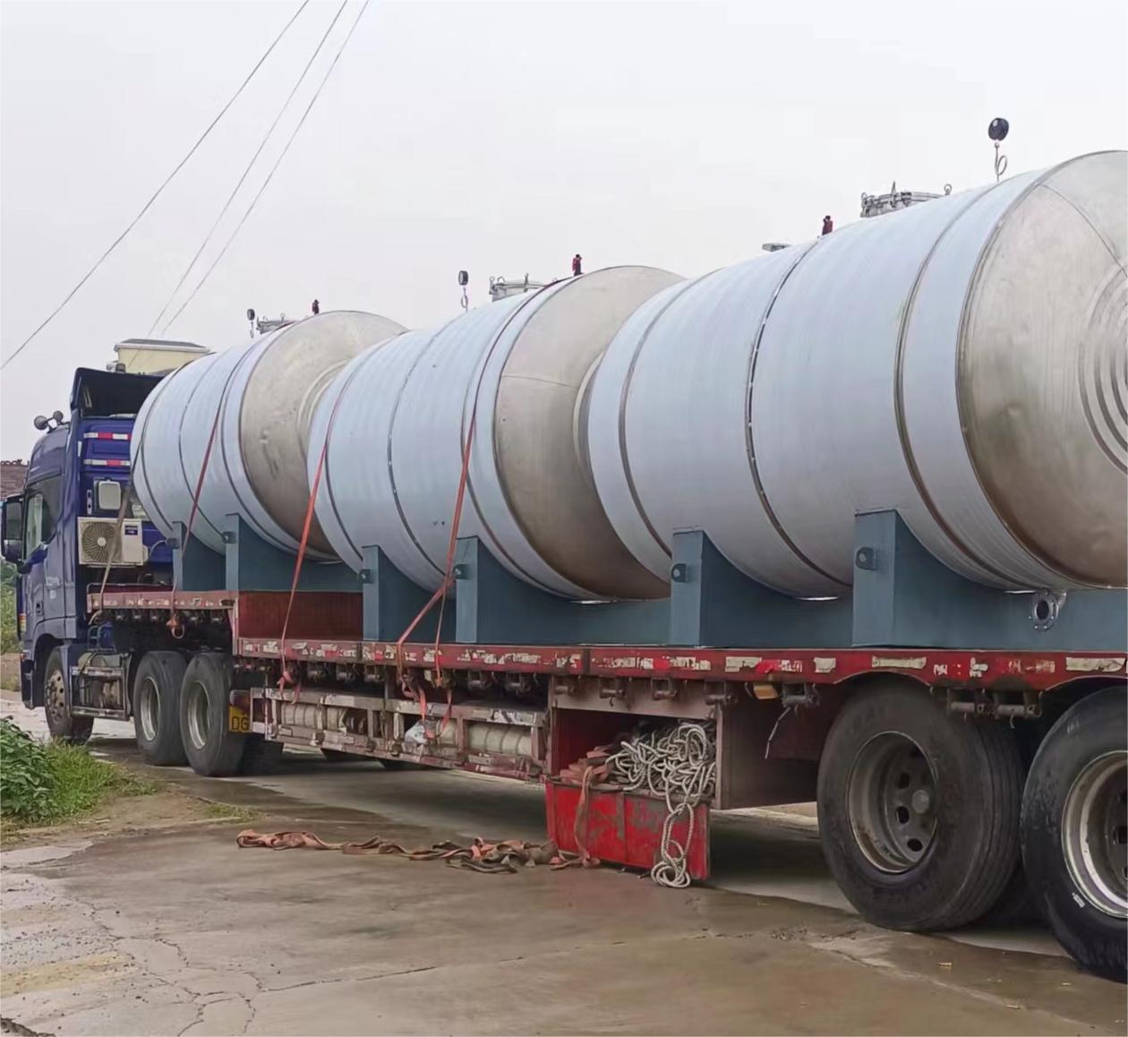 自贡市立式承压保温水箱推荐厂家辉煌供水设备有限公司